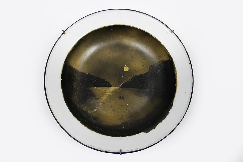Enamel plate