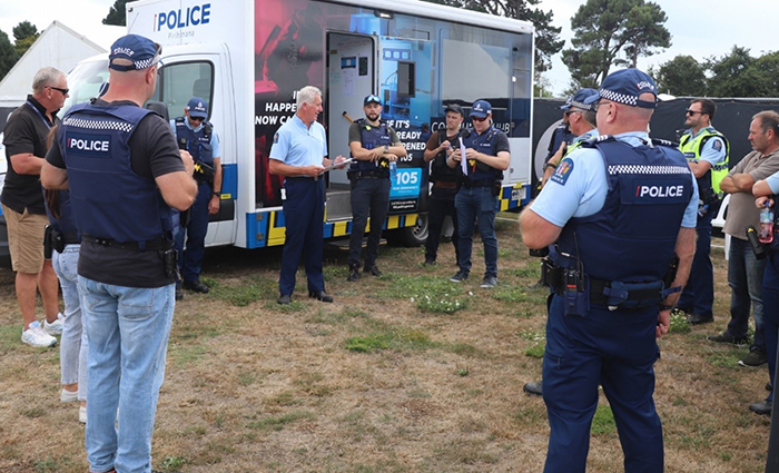 Senior Sergeant Roy Appley leads the morning briefing.