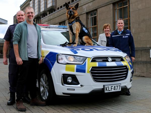 Dog van and team