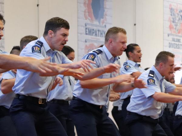 320 haka 1