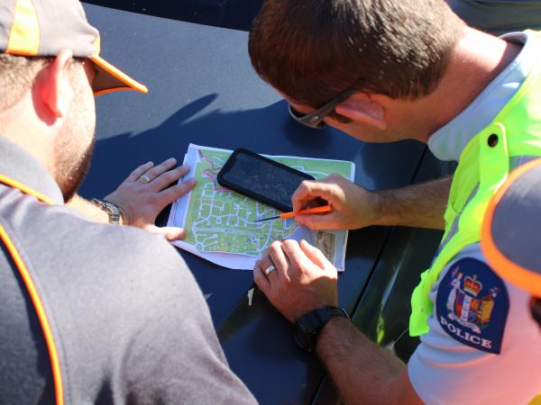 Police joined together with 60 LandSAR volunteers for the two day training. 