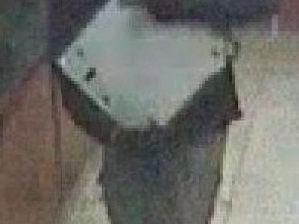3. Subway - 9 September /Offender carrying till