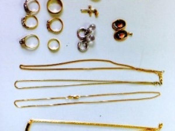 Do you recognise this jewellery? If so ring Hamilton Police