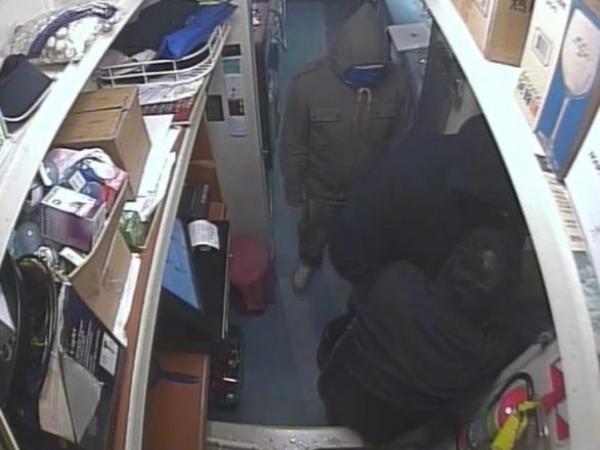 Do you recognise the jacket worn by the offender at the top of the pic?