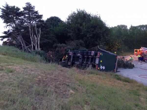 SH1 Ashley River truck crash scene