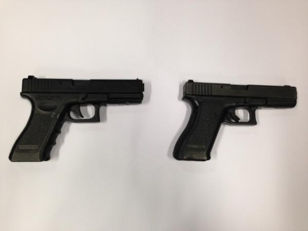 Can you tell which one is real?? The gun on the right is real, the gun on the left is a fake