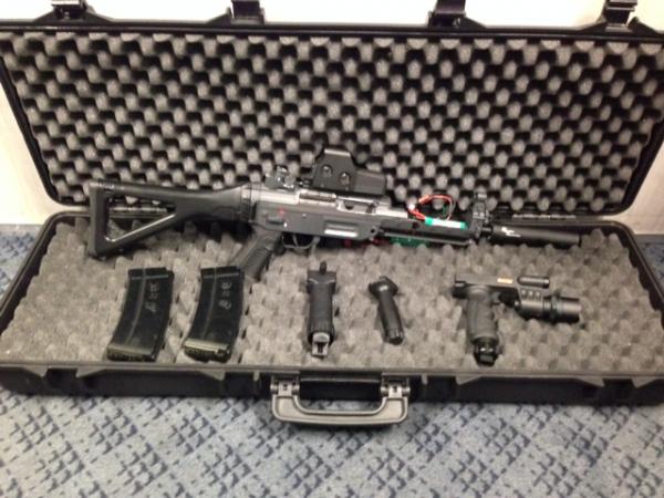 Replica gun in case 