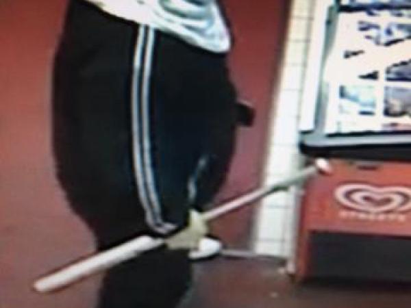 Do you know who this is? Call Auckland City Police on 09 302 6557