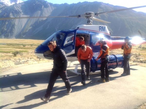 SAR recovery of three hikers from Ball Pass