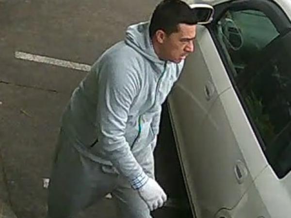 Who is this?? If you know please call Detective Shane Page on 09 213 7899