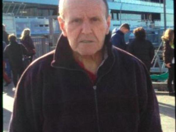 Have you seen Mr Davies? Ring us immediately on 111