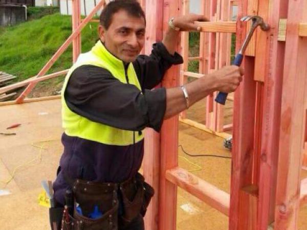 Hamilton Police warn Manjit SINGH should not be approached