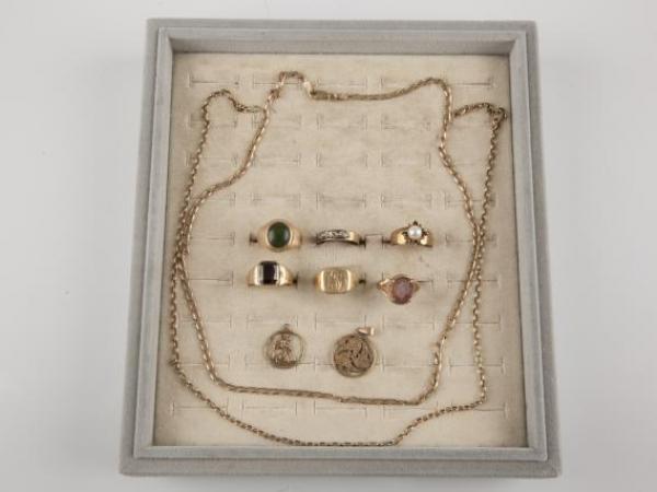 jewellery seeking rightful owner