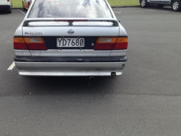 1994 silver Nissan Primera YD7680