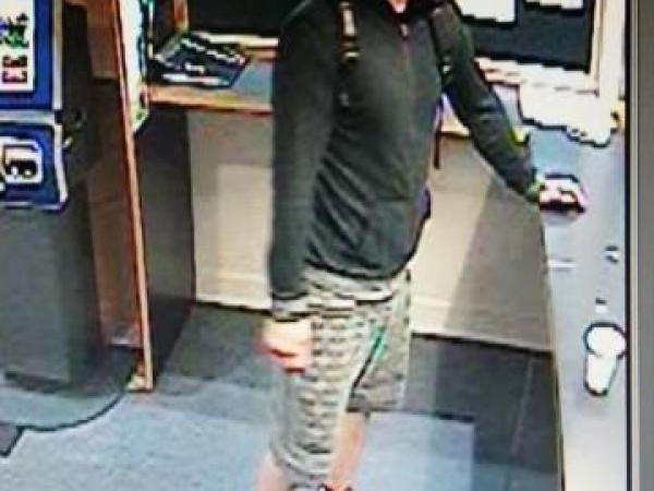 Man wanted seen in Miramar 2