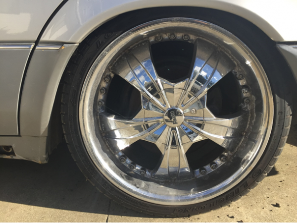 The wheels of the Mercedes Benz Palmiro was last seen in.