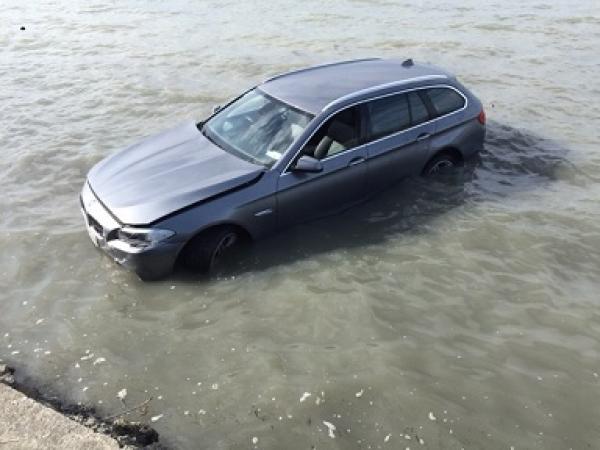 Estuary crash in Canterbury