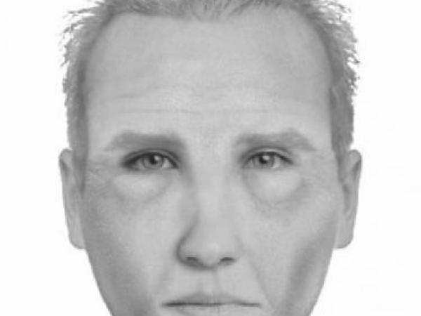 Do you recognise this man? Call Crimestoppers on 0800 555 111