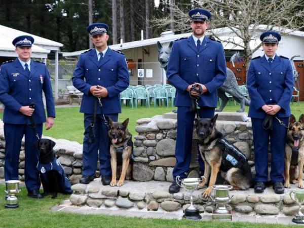NZ Police winners with their dogs. 