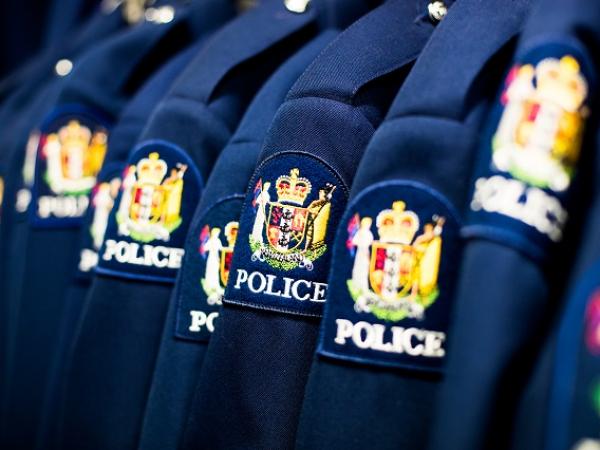 Advice on handing in firearms to Police.