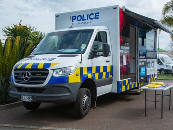 Mobile police base 