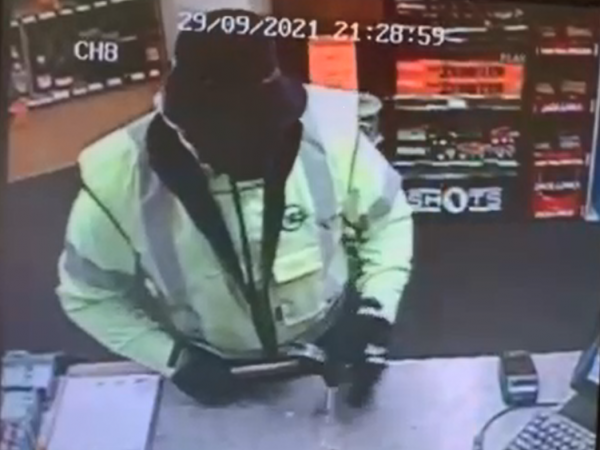 Man wanted to identify - Lincoln Rd robbery
