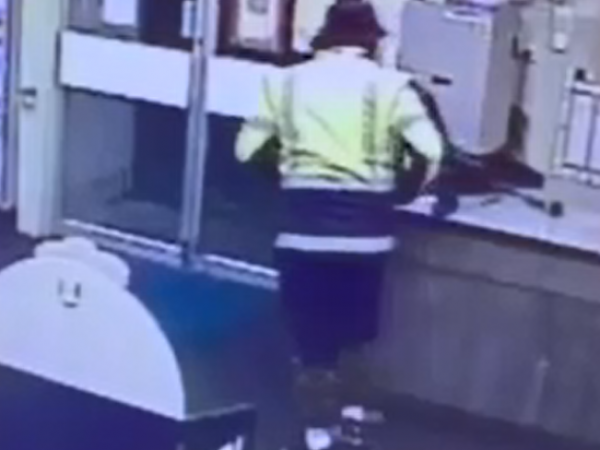 Man wanted to identify - Lincoln Rd robbery