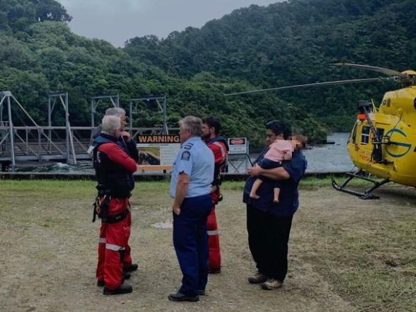 Police and Tuhoe rescue