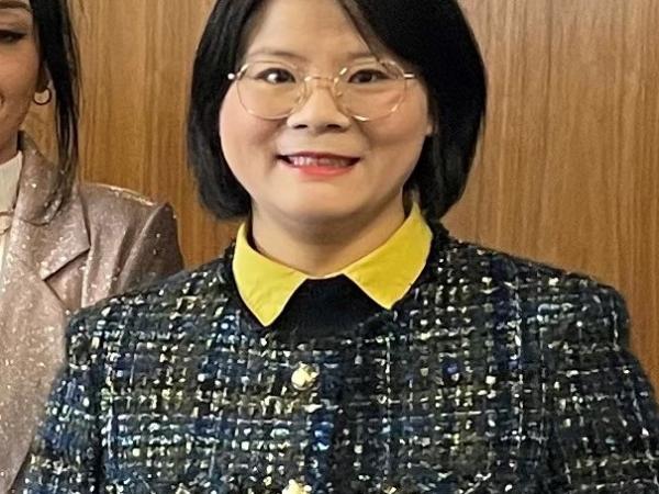 Yanfei Bao