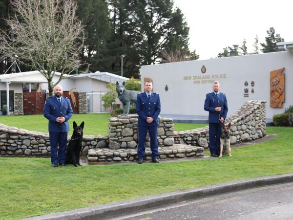 Dog graduates - Tom Evans and Shane Brooks