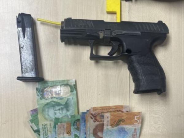Police seize drugs, firearms and ammunition in Hamilton