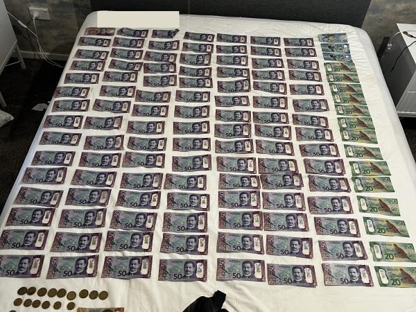 Op Avon - Cash 2