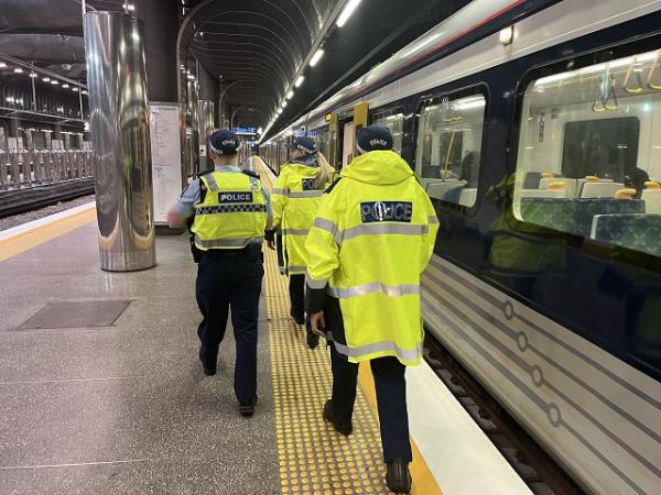 Police across Tāmaki Makaurau have undertaken hundreds of reassurance visits at transport hubs across Auckland.