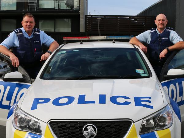 Senior Constables Jim Manning, left, and Scott Carmody.