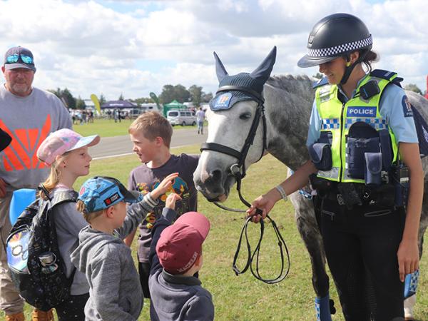 Doris the horse enjoying pats from Field Days attendees. 
